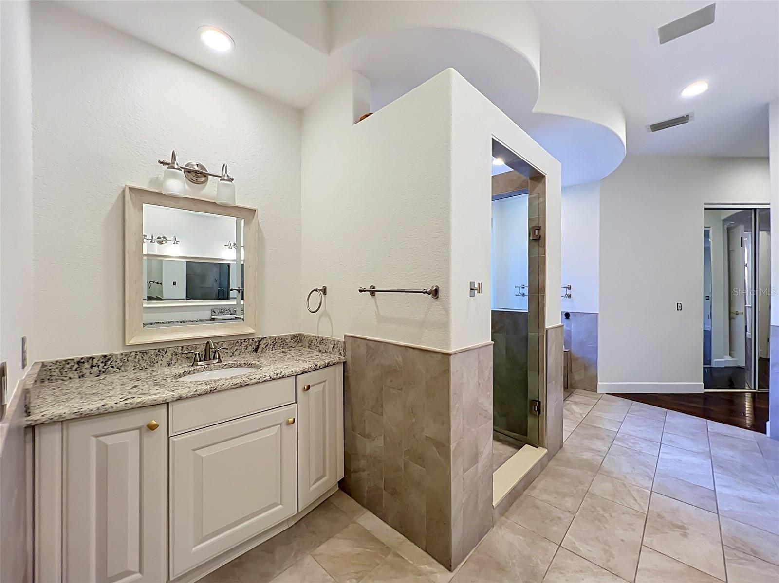 2204 Cairns Ct Property Photo 40