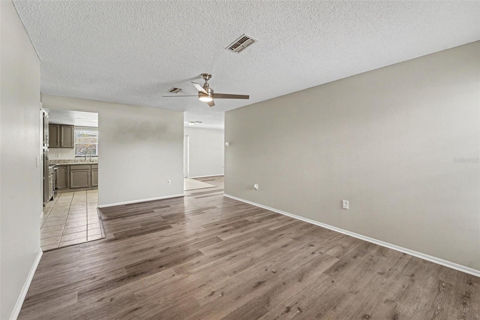10161 Heathcliff St Property Photo 6