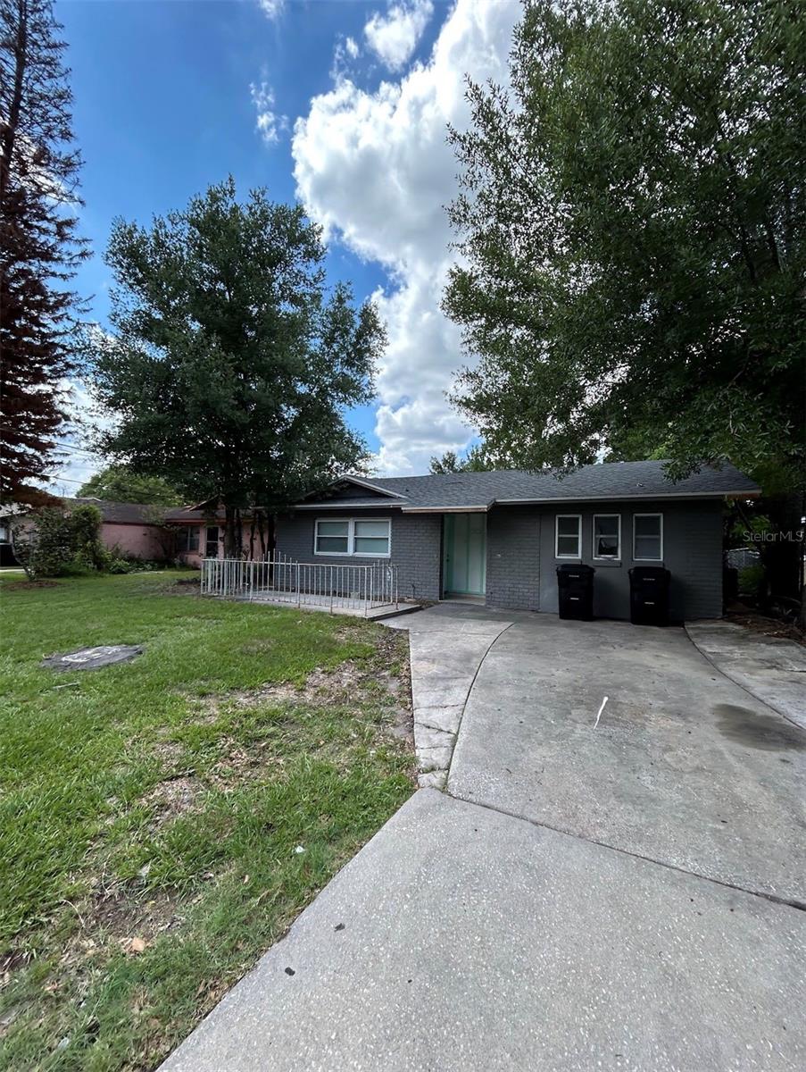 625 19th St Property Photo 1