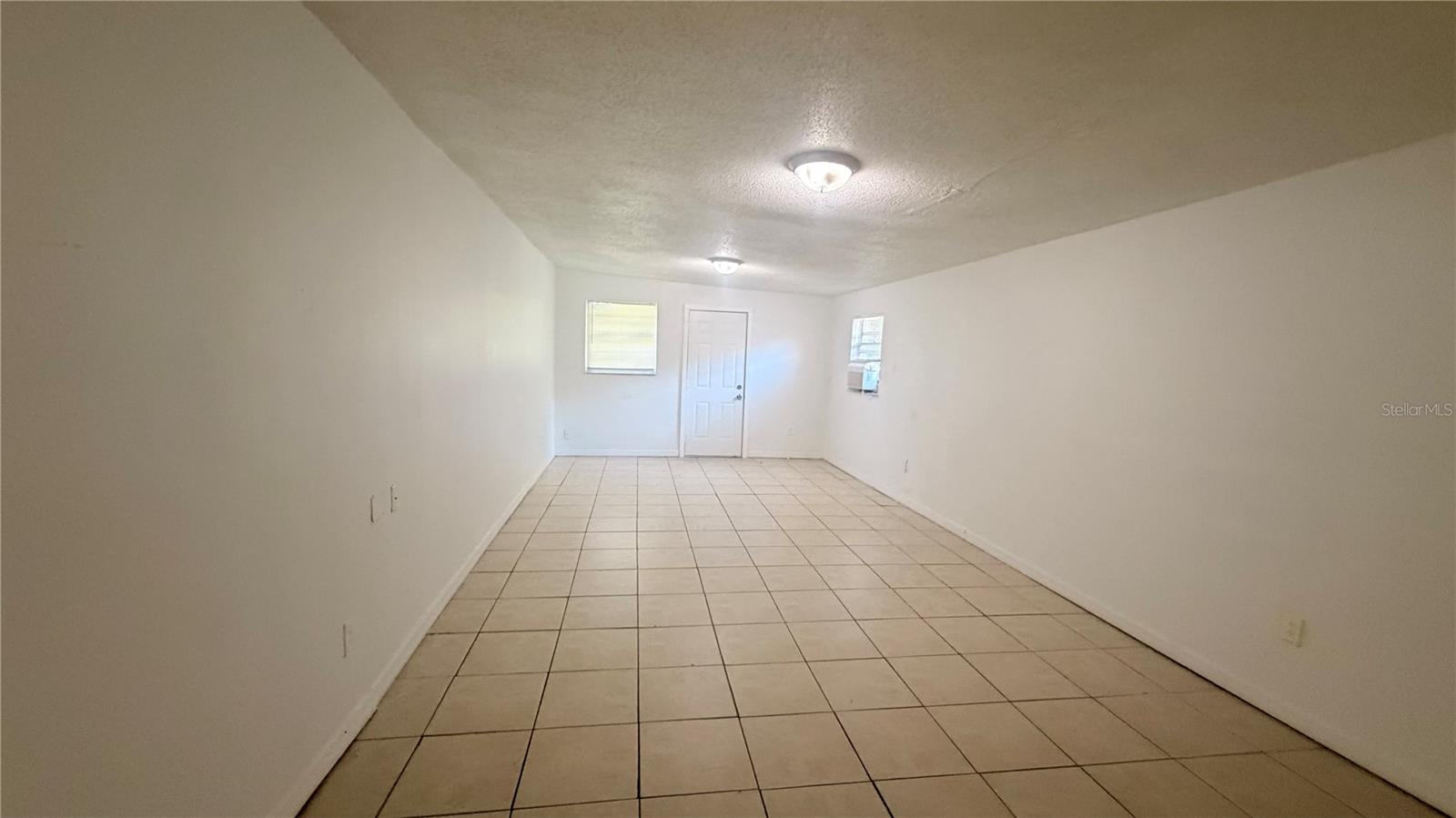 625 19th St Property Photo 11