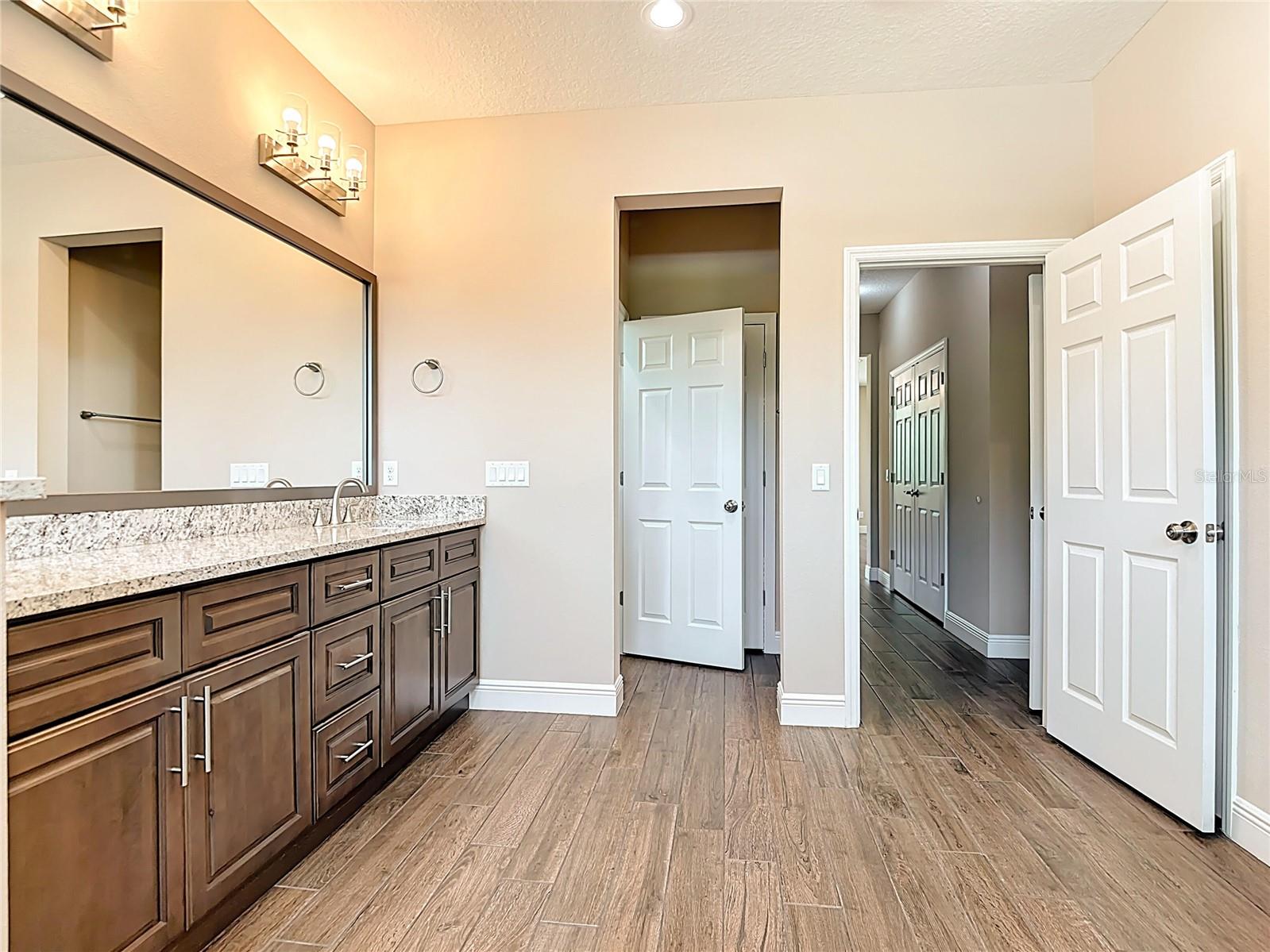19041 Mardi Gras St Property Photo 11