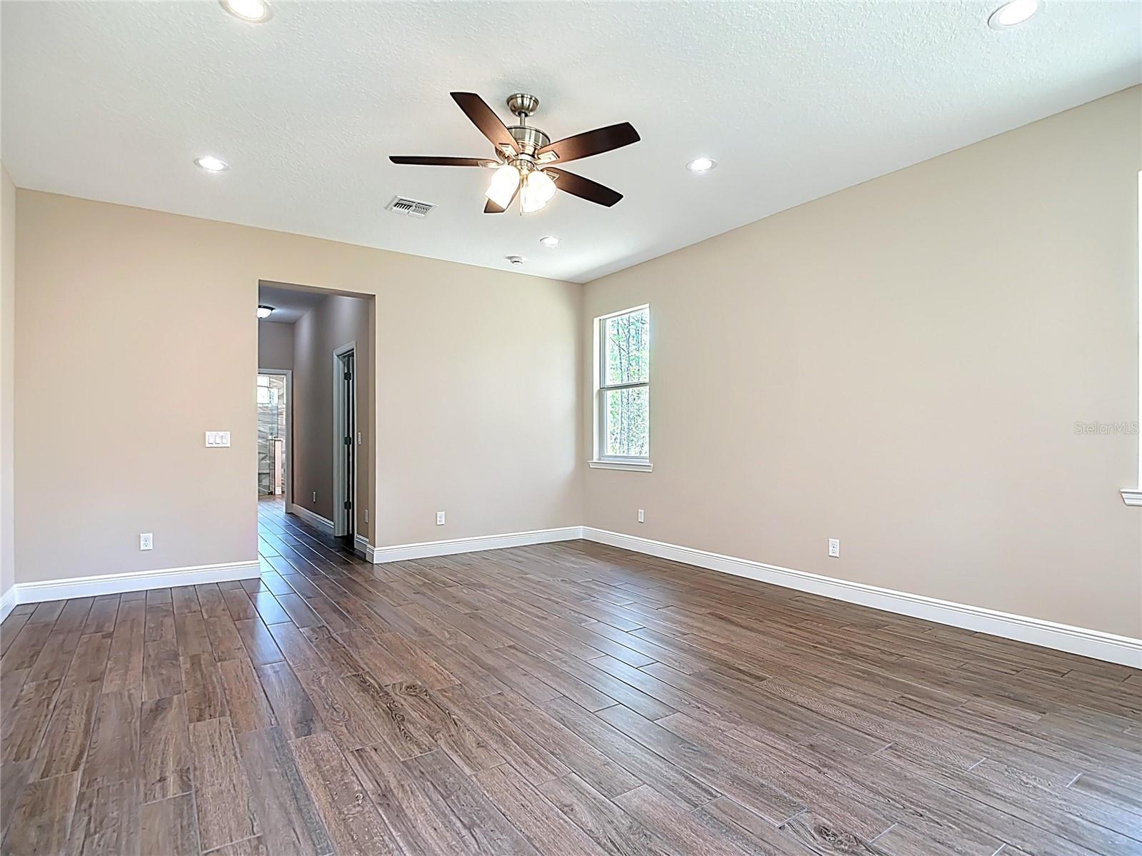 19041 Mardi Gras St Property Photo 16