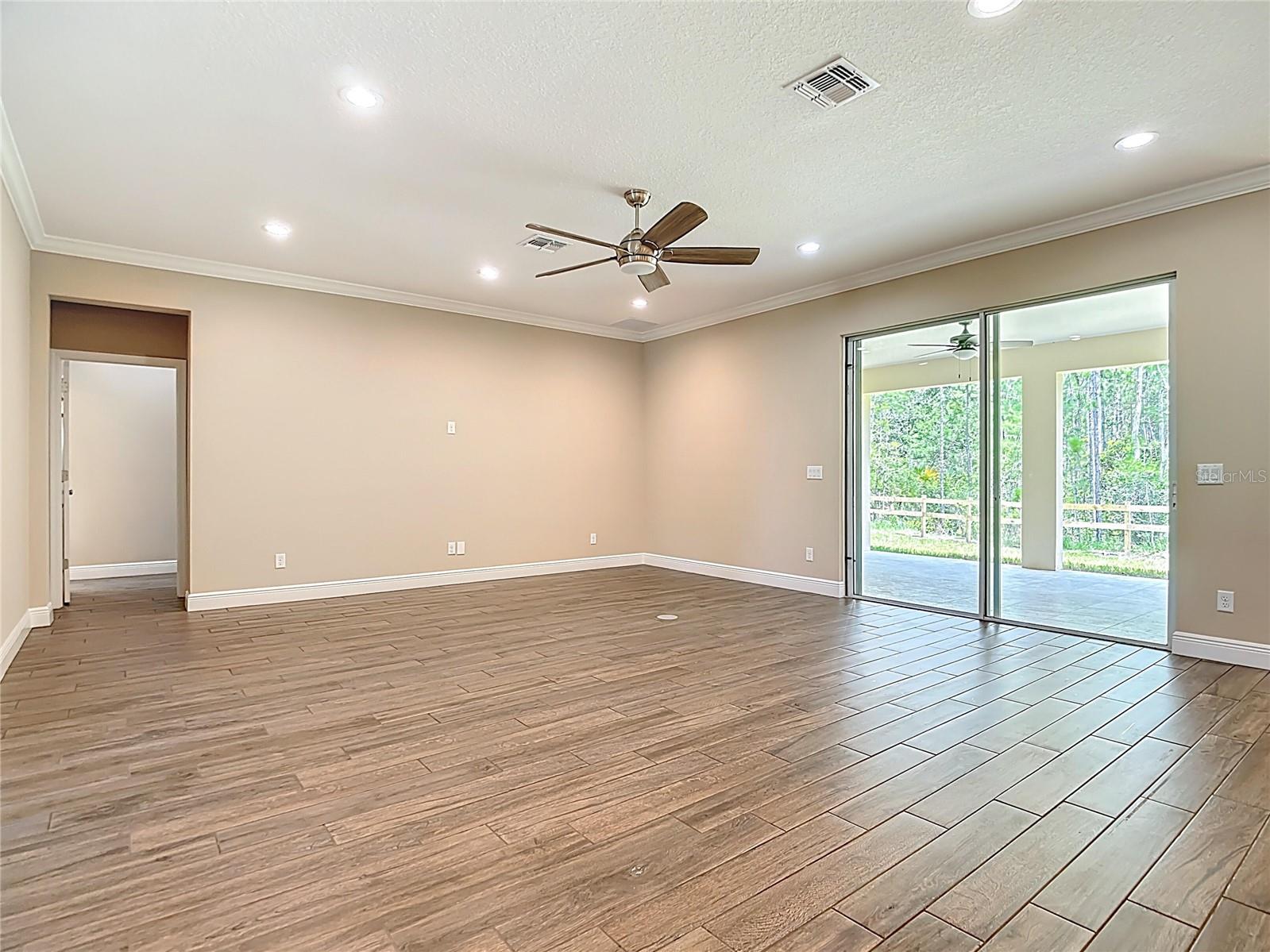 19041 Mardi Gras St Property Photo 26