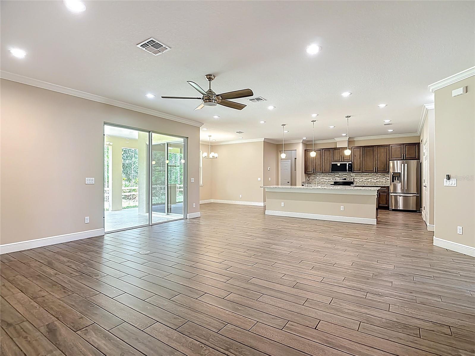 19041 Mardi Gras St Property Photo 28