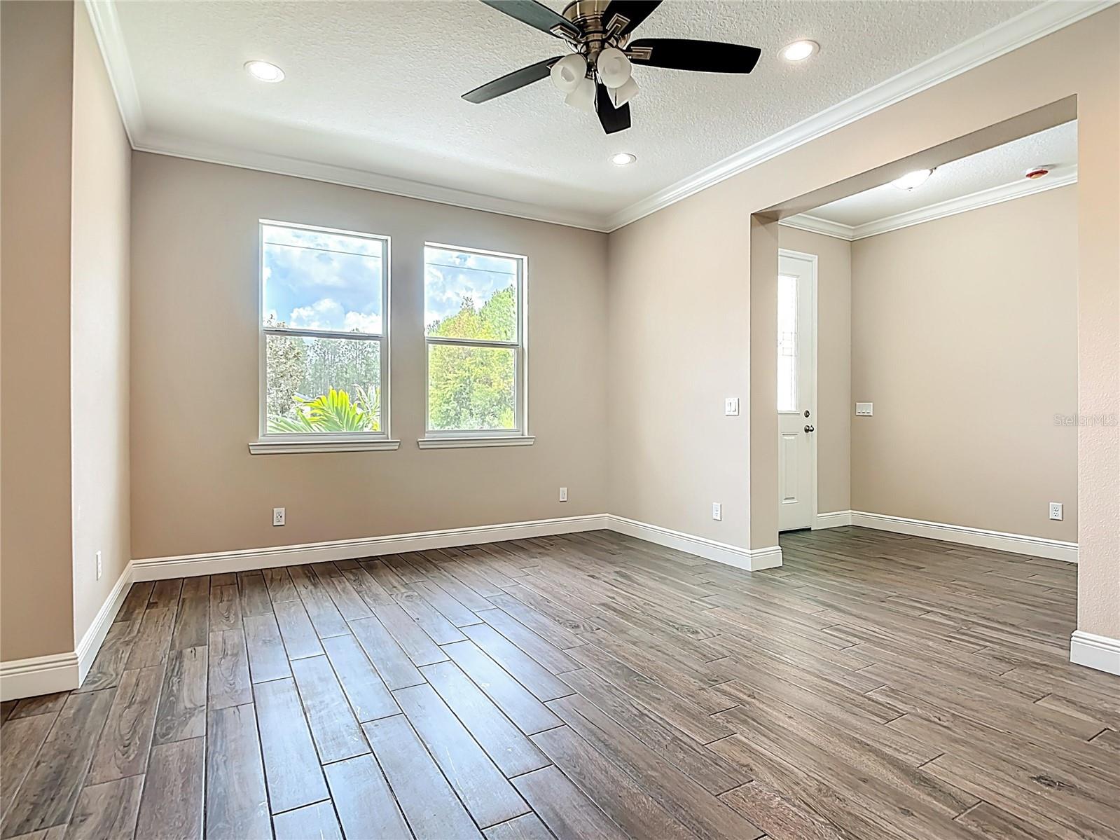 19041 Mardi Gras St Property Photo 32