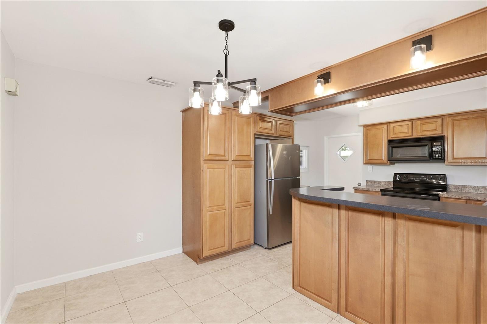 511 Oxford Ct Property Photo 13