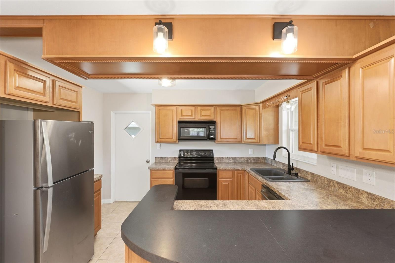 511 Oxford Ct Property Photo 14