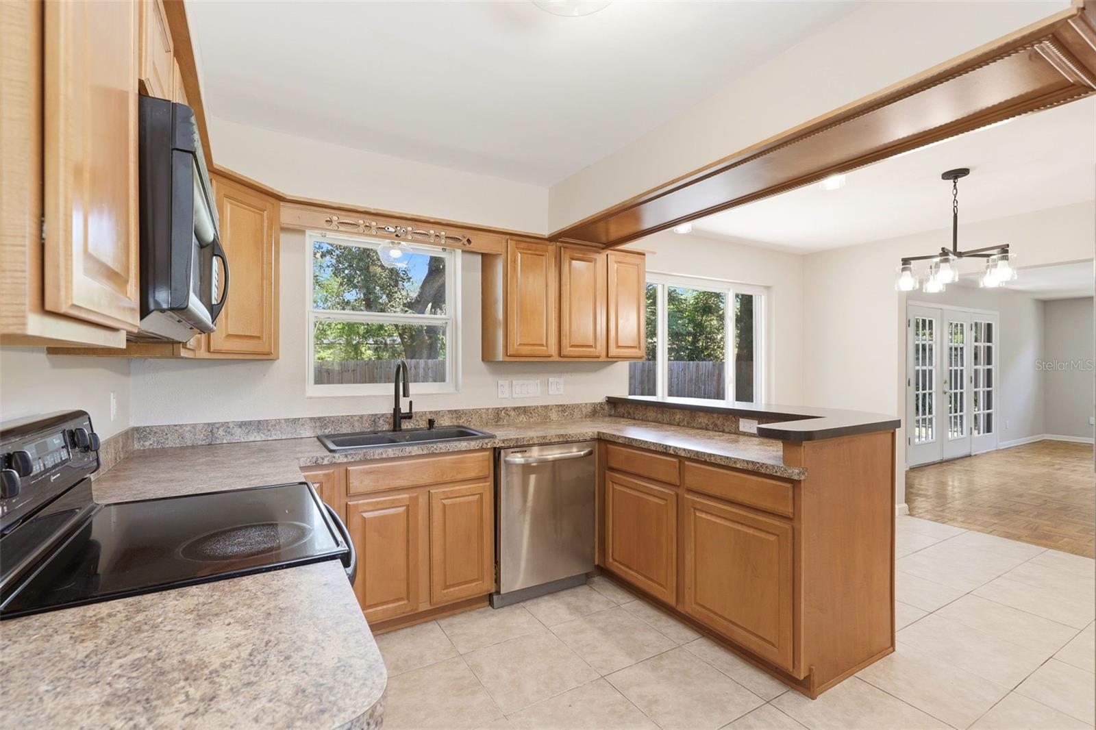 511 Oxford Ct Property Photo 15