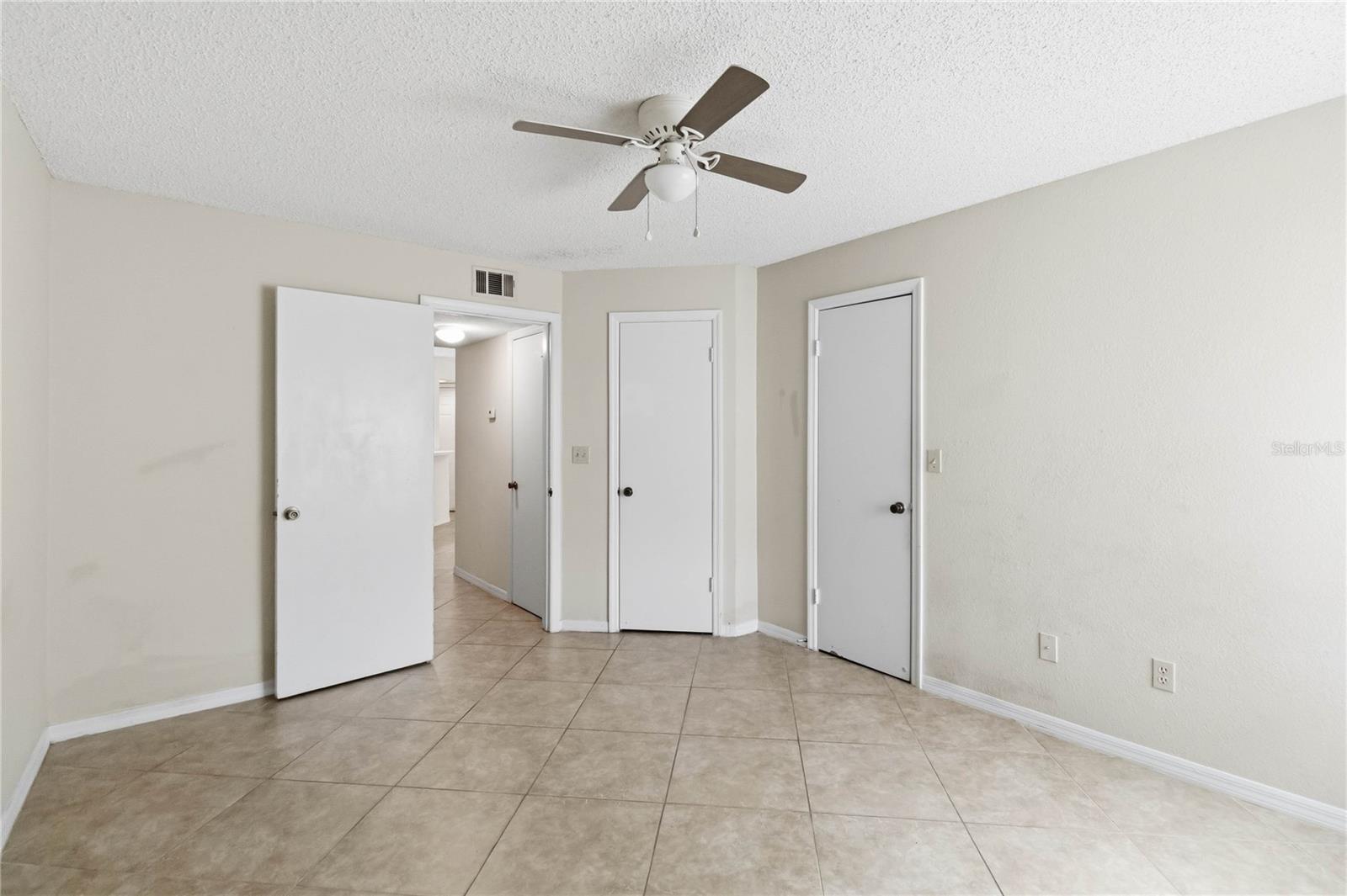 4572 Commander Dr #1227 Property Photo 14