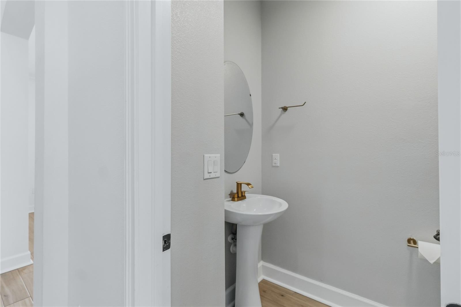 5785 Saybrook Cir Property Photo 12