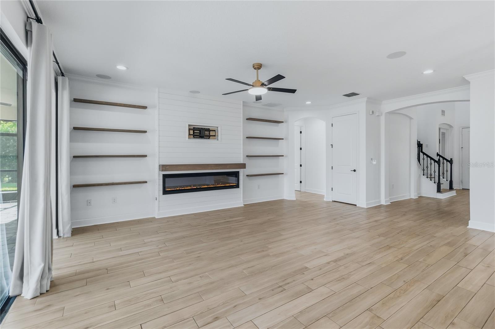 5785 Saybrook Cir Property Photo 18