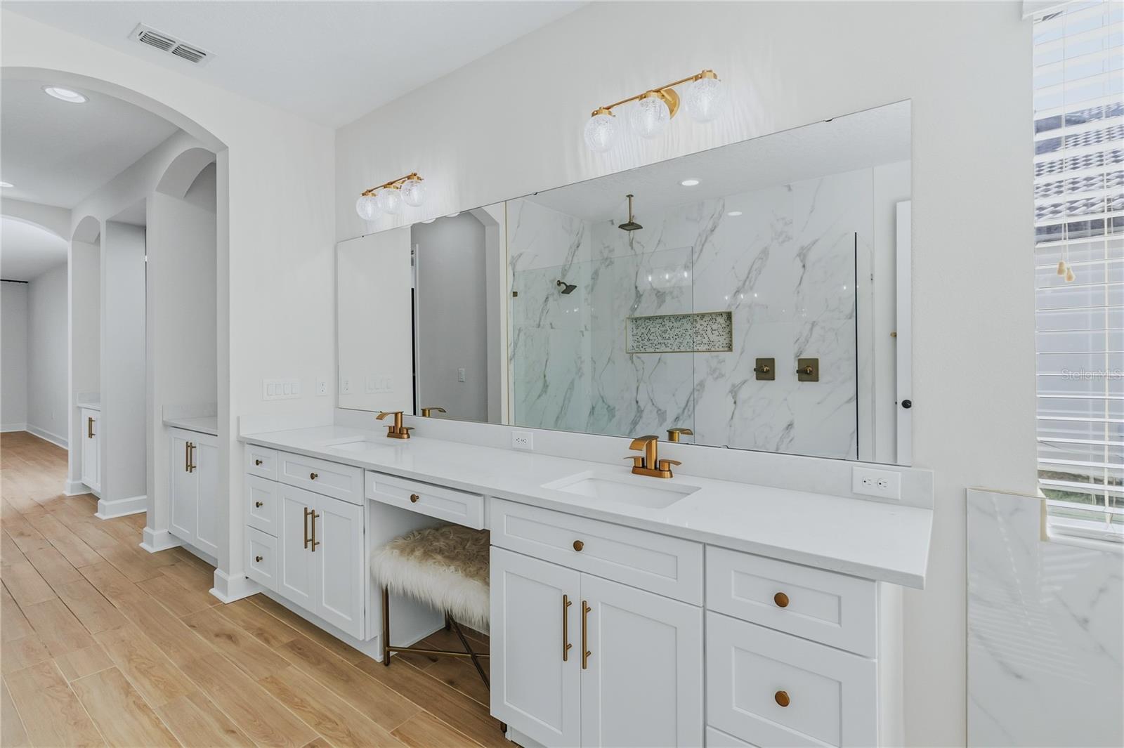 5785 Saybrook Cir Property Photo 37