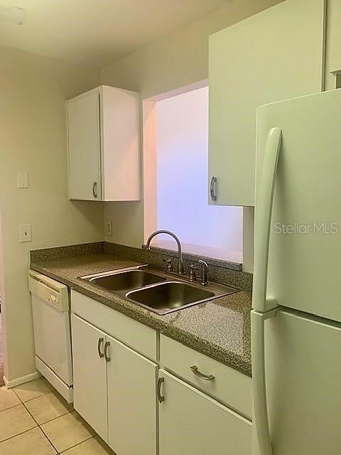 498 Club Dr Property Photo 12