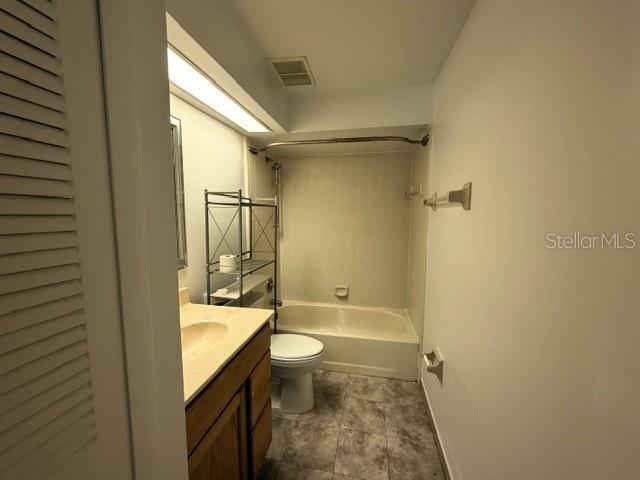 498 Club Dr Property Photo 15