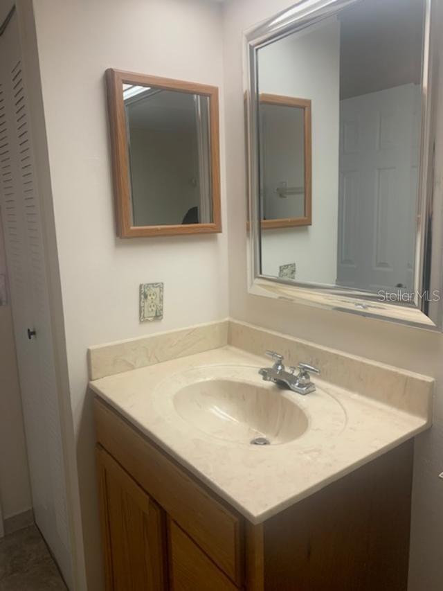 498 Club Dr Property Photo 16