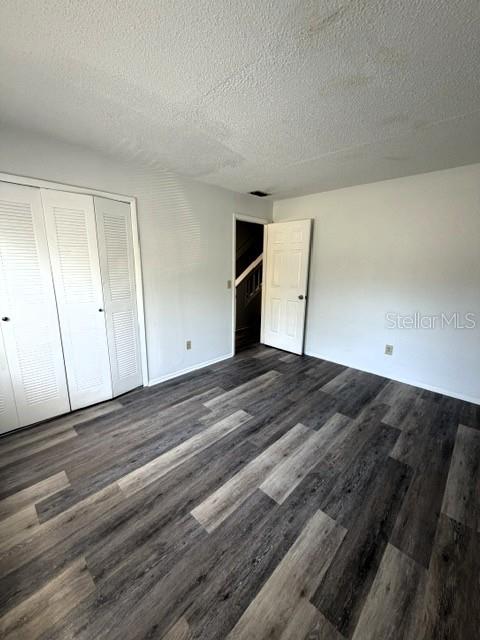 498 Club Dr Property Photo 19