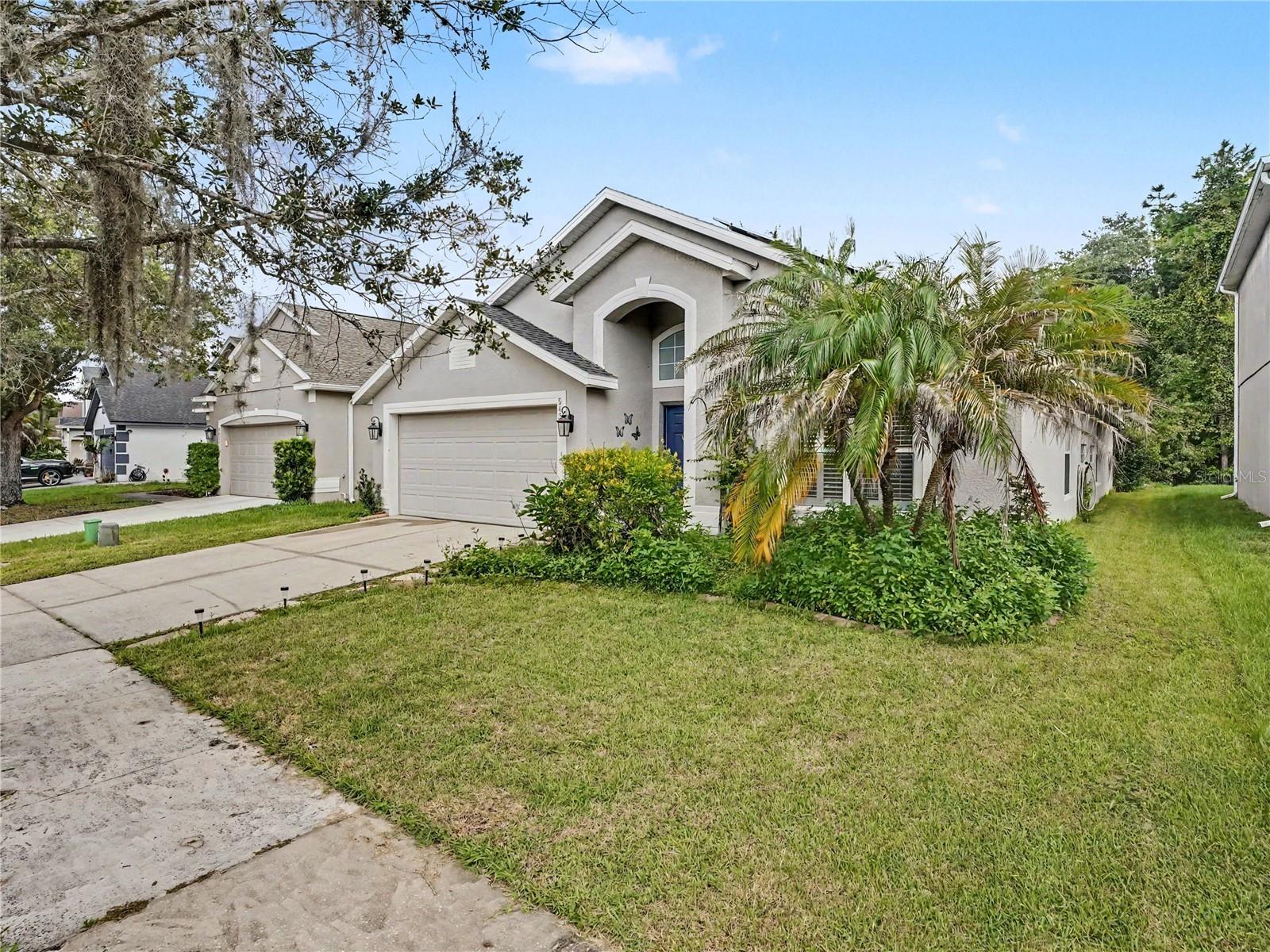 5437 Florence Harbor Dr Property Photo 7