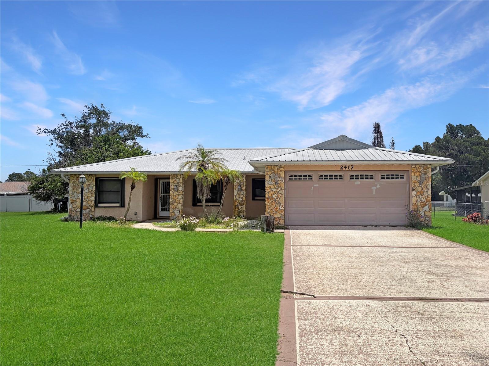 2417 TRAVELERS PALM DR Property Photo 1