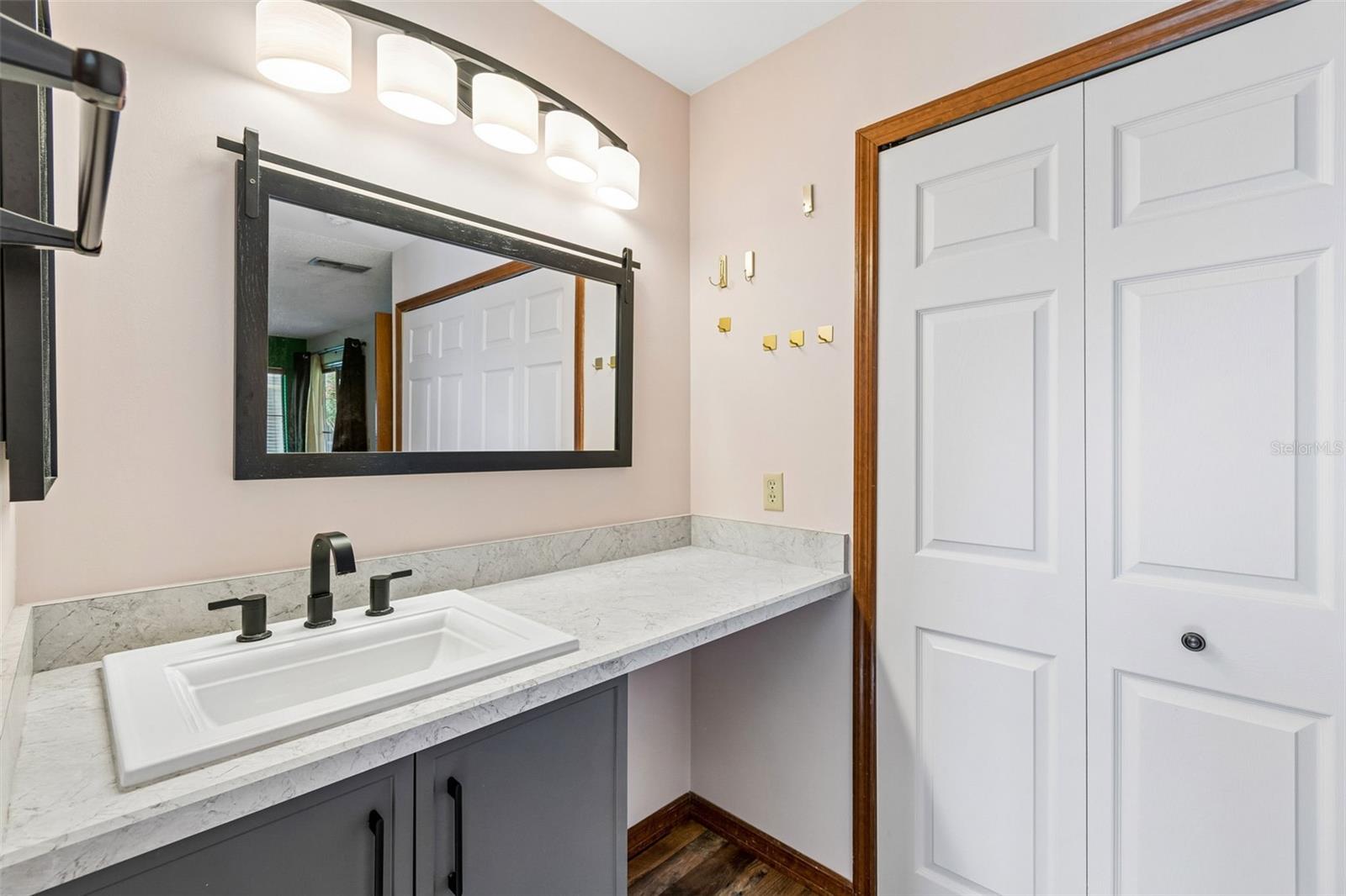 2450 Grand Teton Cir #2450 Property Photo 17