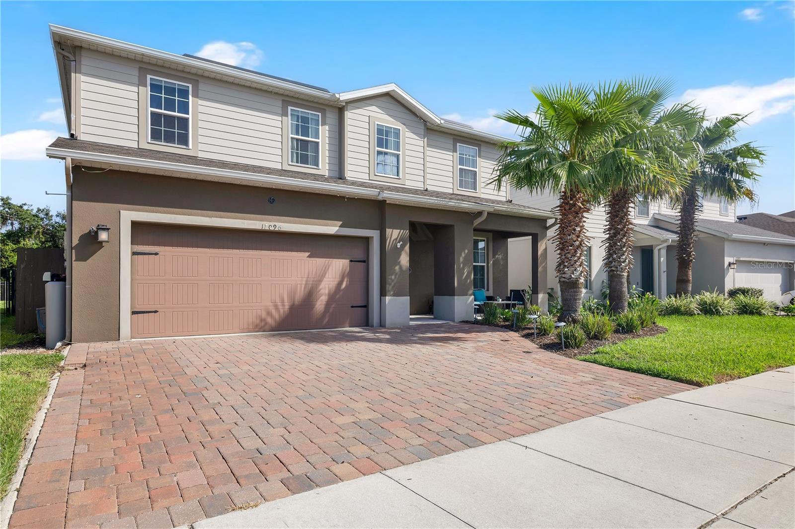 17096 Goldcrest Loop Property Photo 2