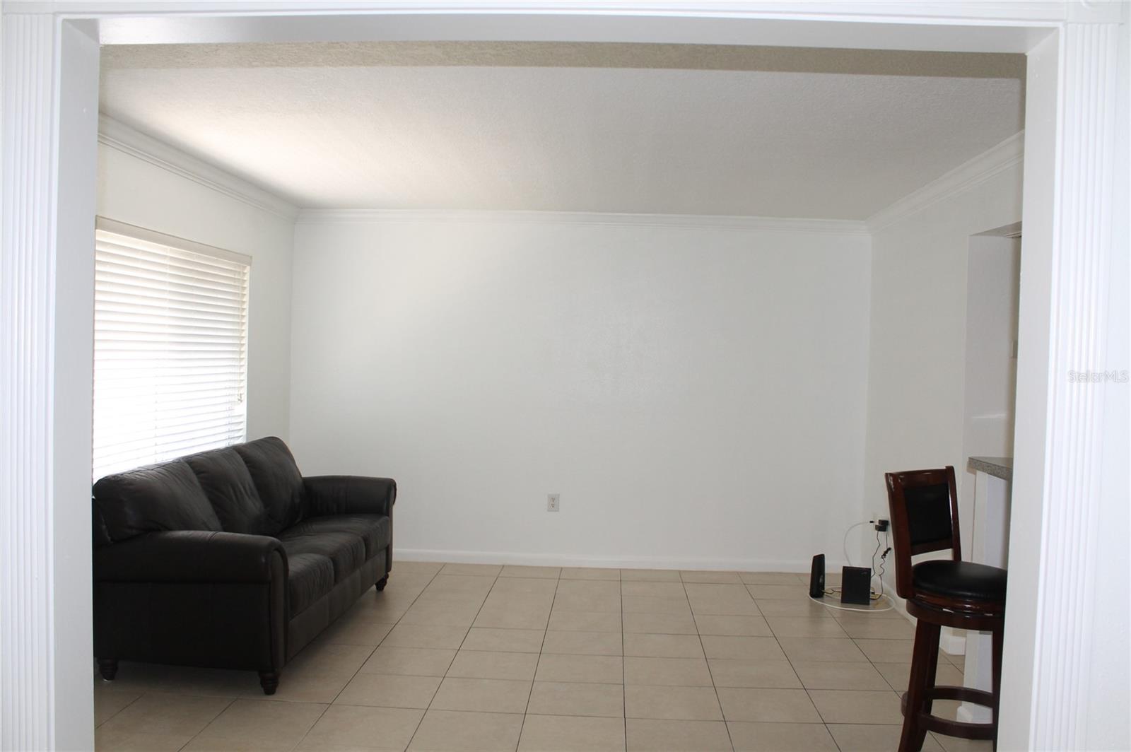 151 Oyster Bay Cir #200 Property Photo 5