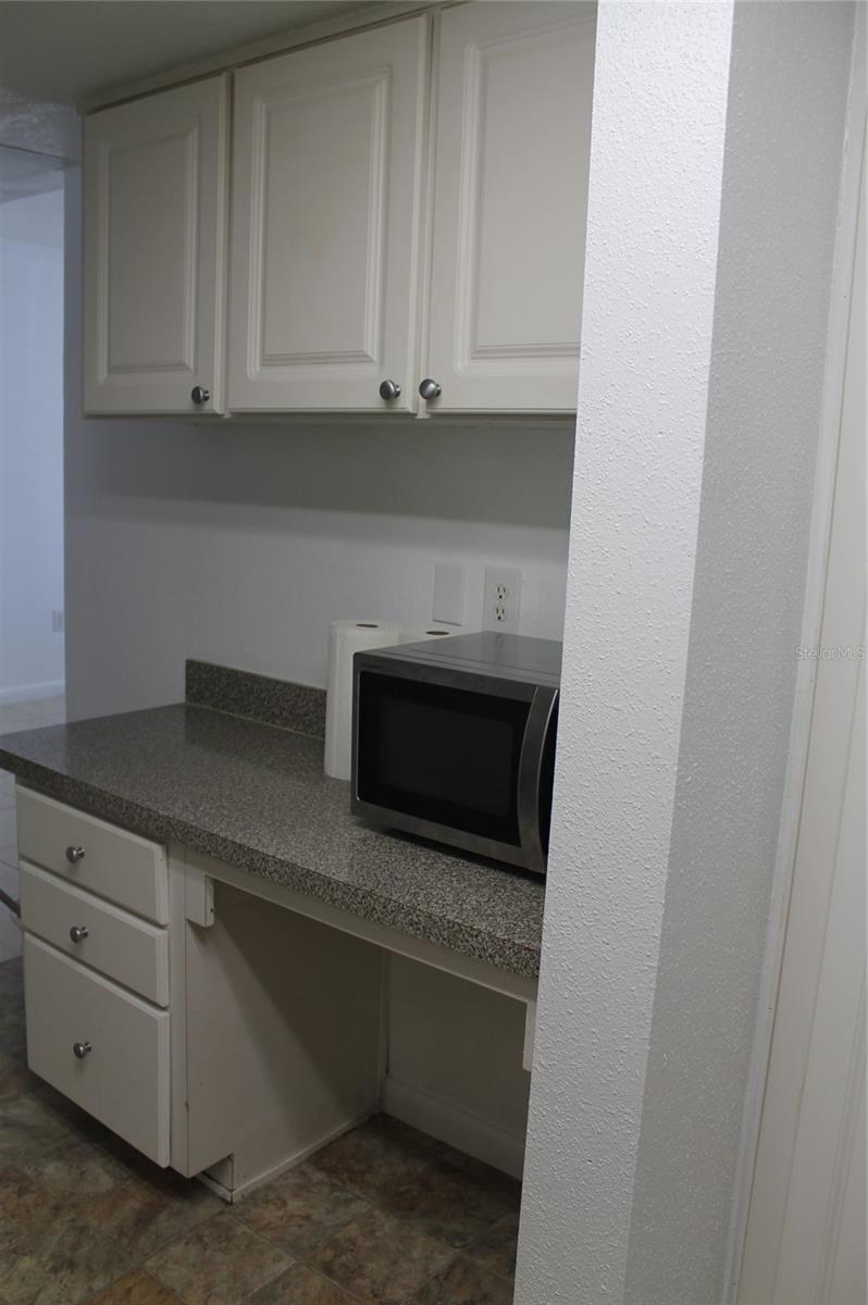 151 Oyster Bay Cir #200 Property Photo 9