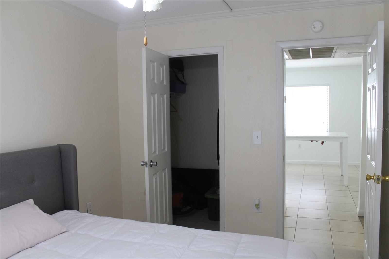 151 Oyster Bay Cir #200 Property Photo 16