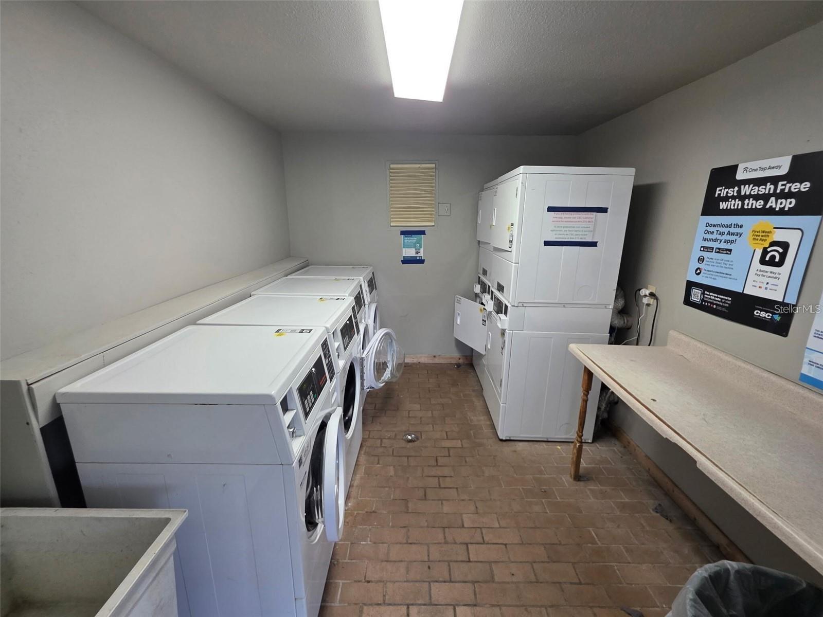 151 Oyster Bay Cir #200 Property Photo 29