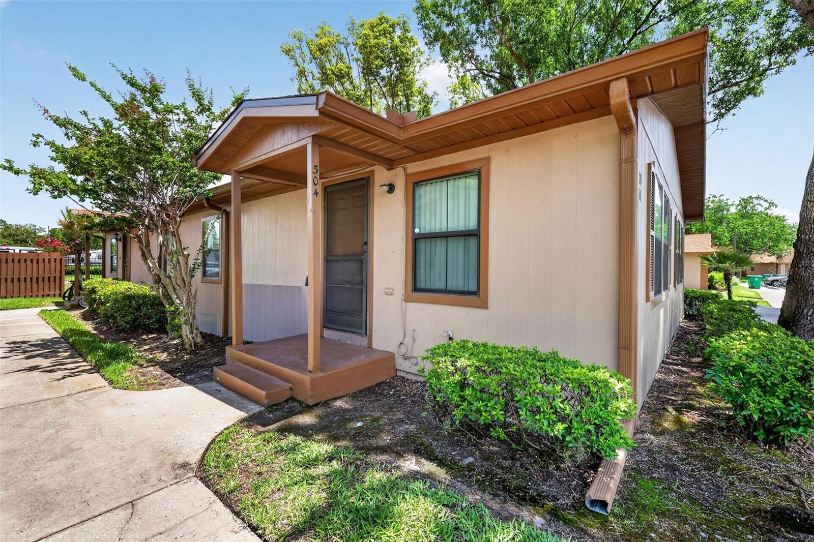 304 Eron Way #2 Property Photo 1
