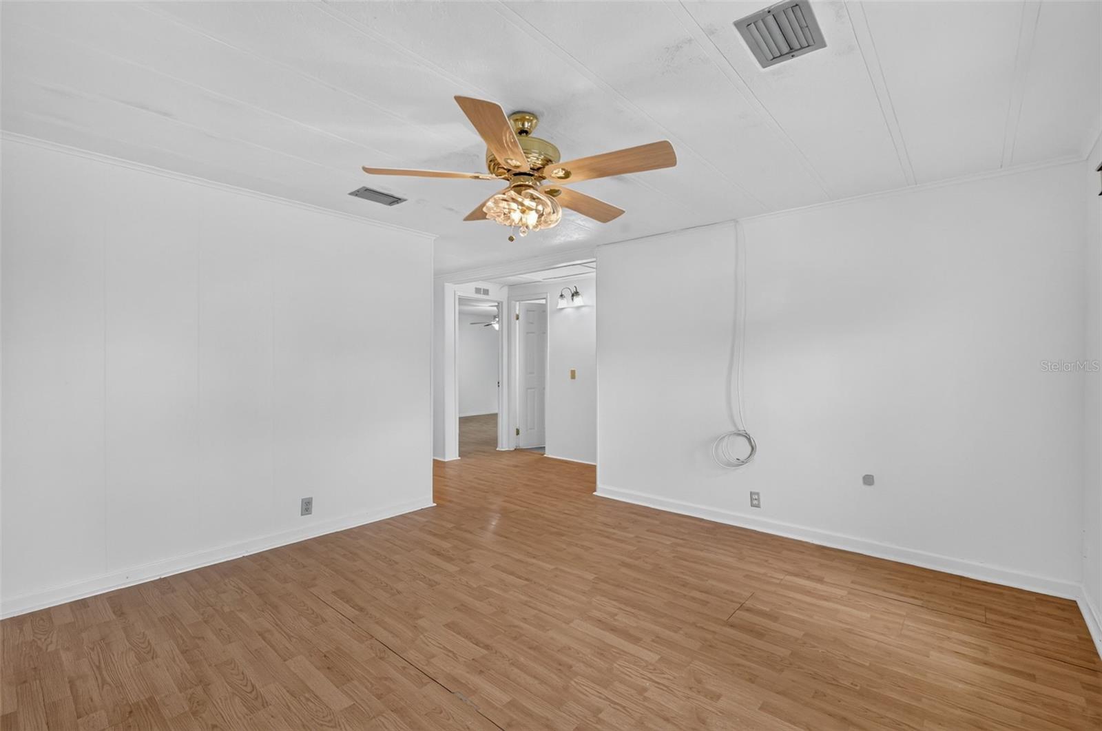 304 Eron Way #2 Property Photo 3