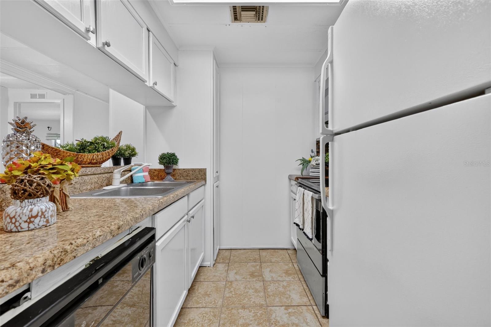 304 Eron Way #2 Property Photo 8
