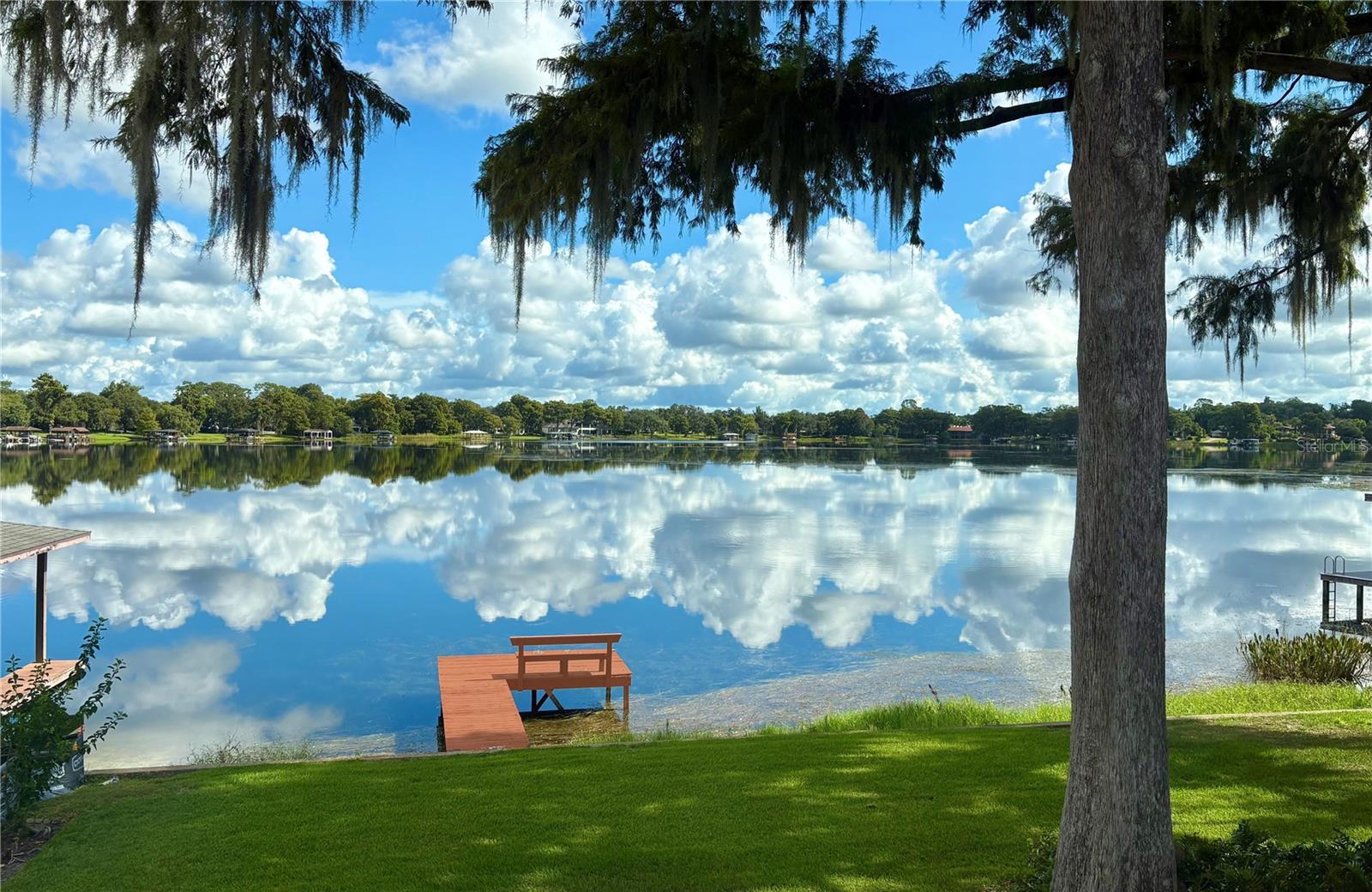 2655 Lake Shore Dr Property Photo