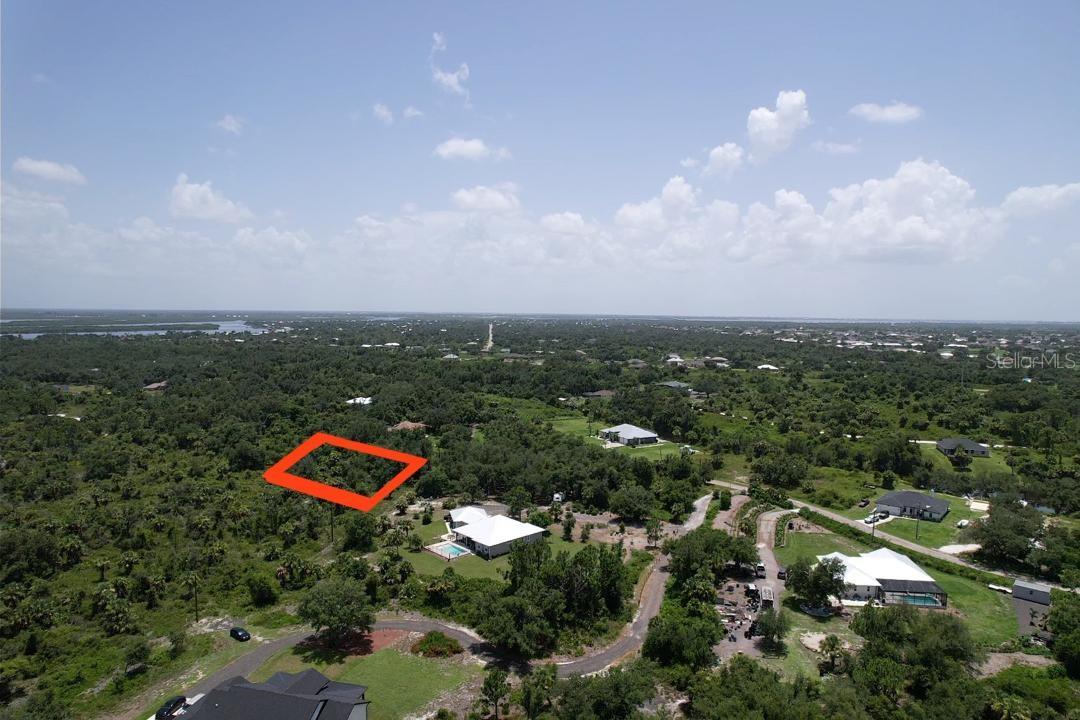 1232 Harbour Sunset Ct Property Photo 9