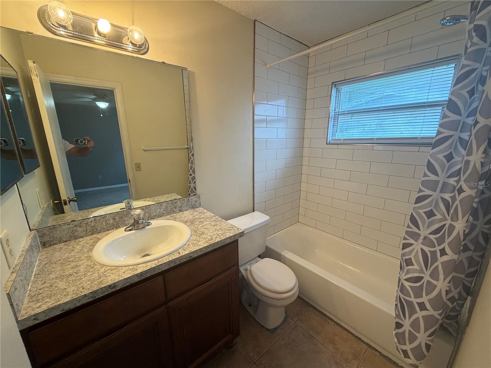 2415 S Cedar Ave #b Property Photo 10