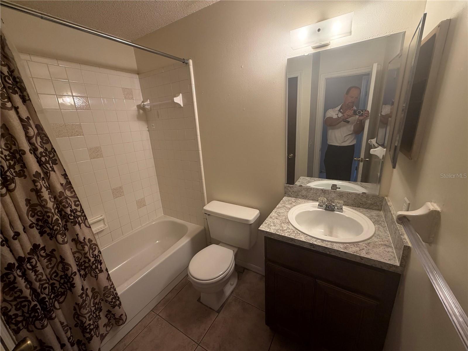 2415 S Cedar Ave #b Property Photo 12
