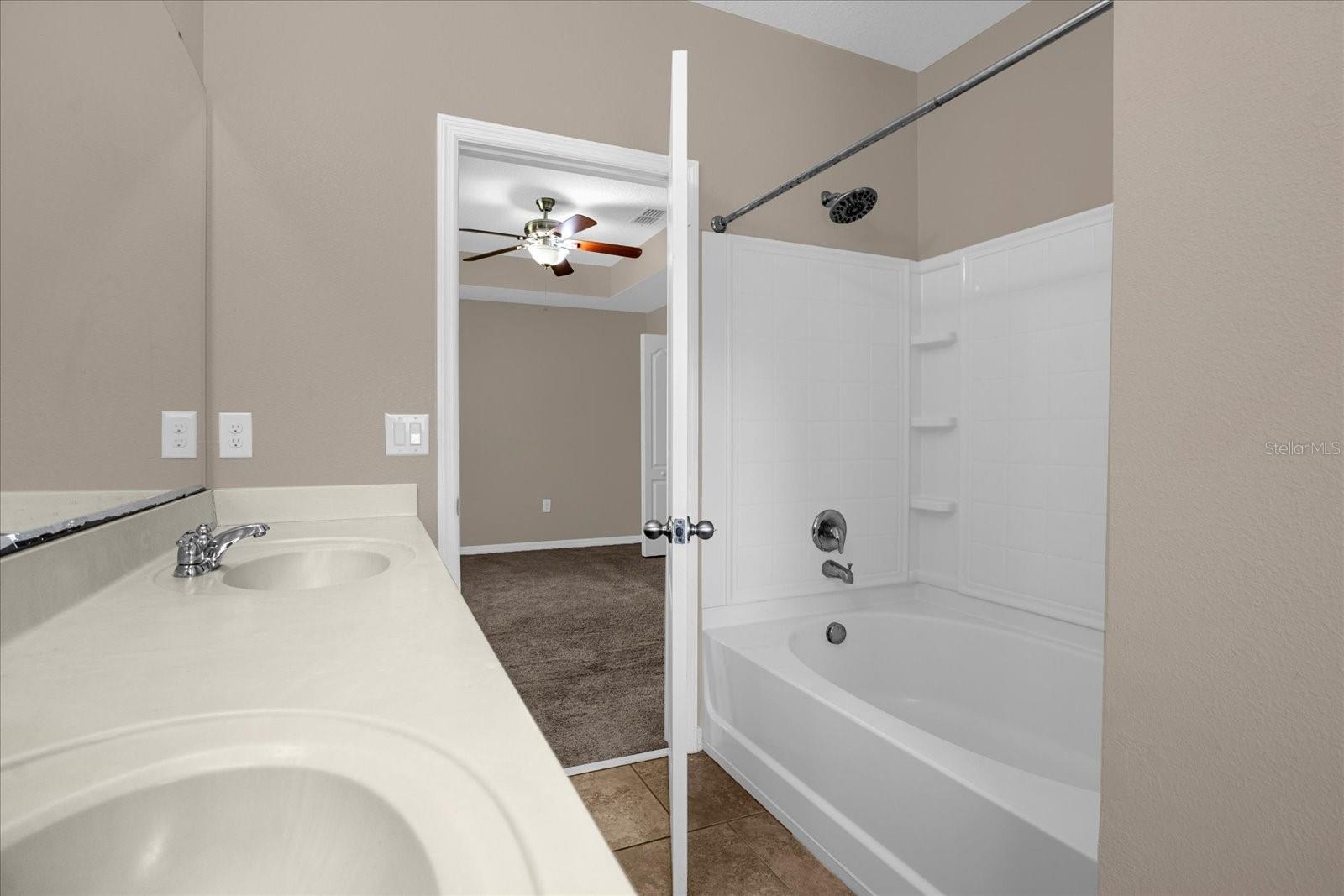 2144 Betsy Ross Ln Property Photo 21