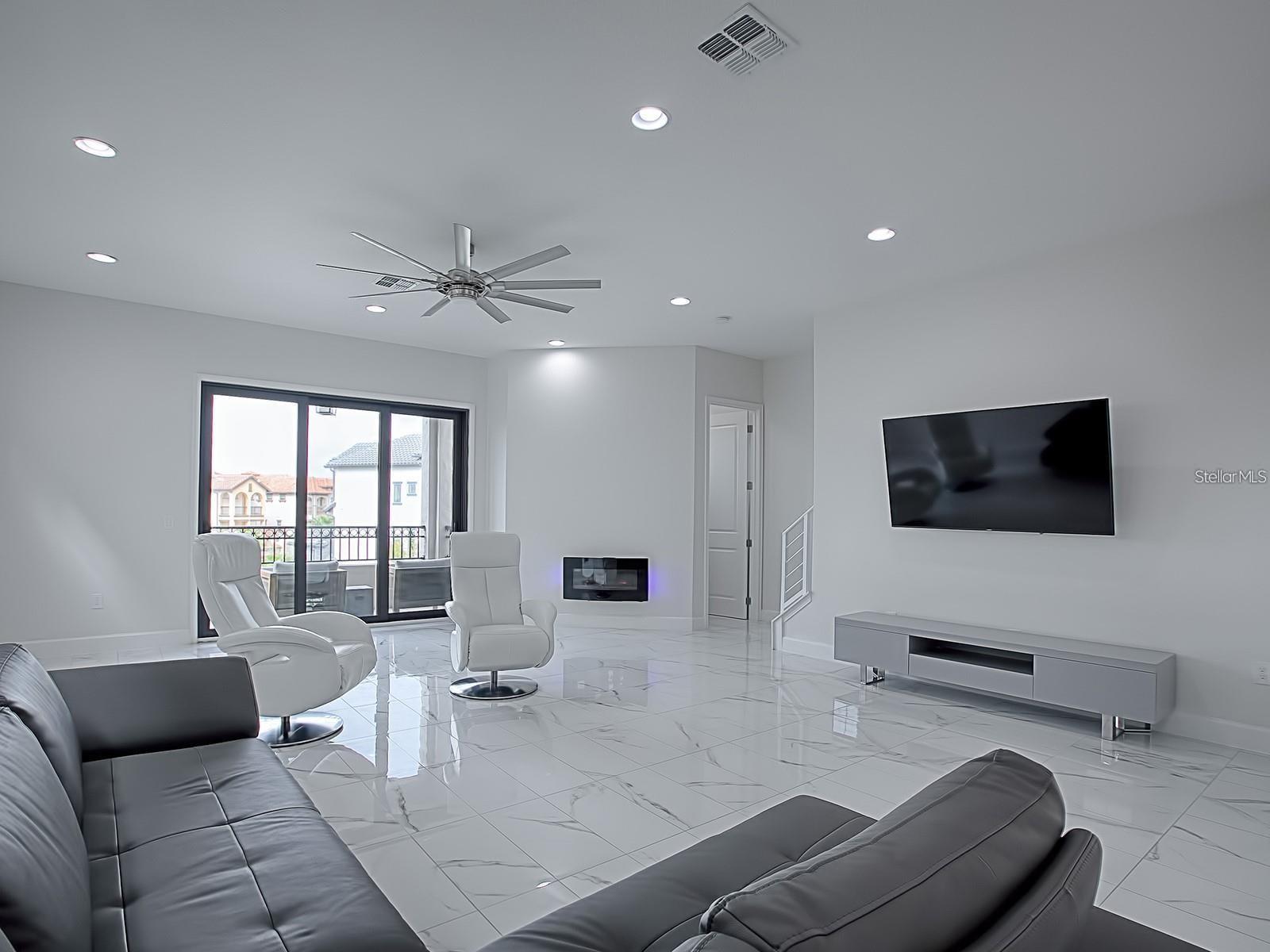 7661 Toscana Blvd Property Photo 13