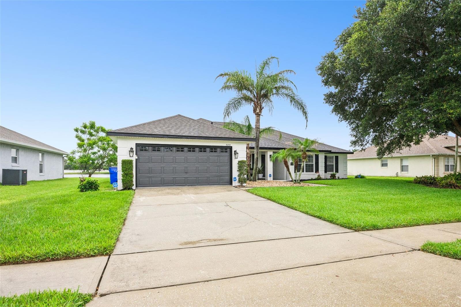 3233 Lorimar Ln Property Photo 2