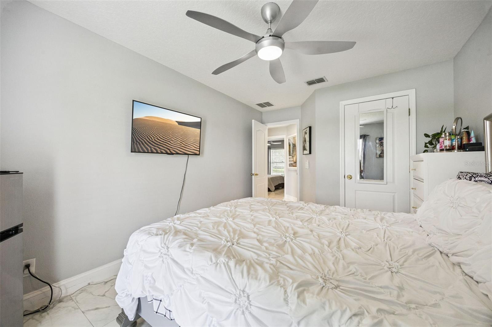 3233 Lorimar Ln Property Photo 37