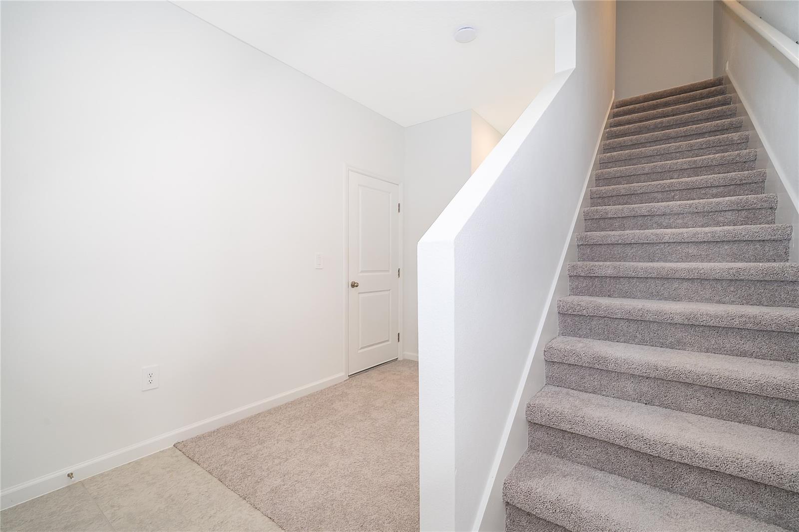 O6419169 Property Photo 11