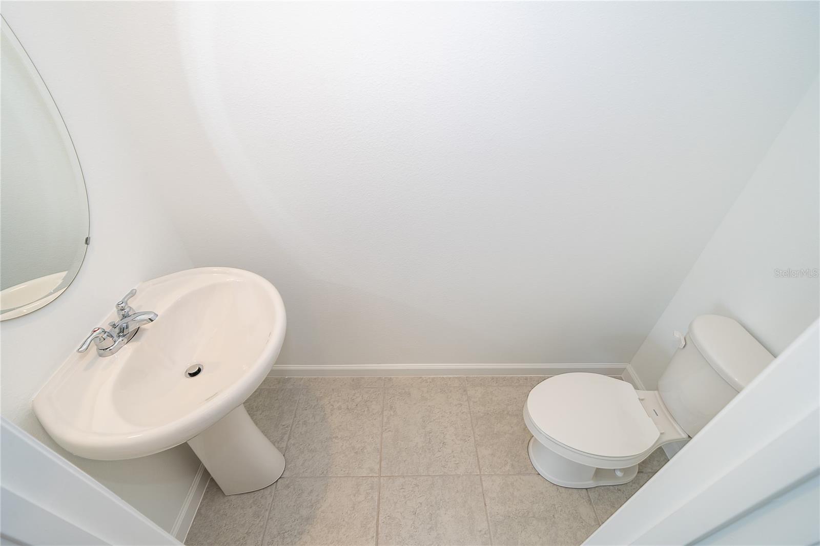 O6419169 Property Photo 12