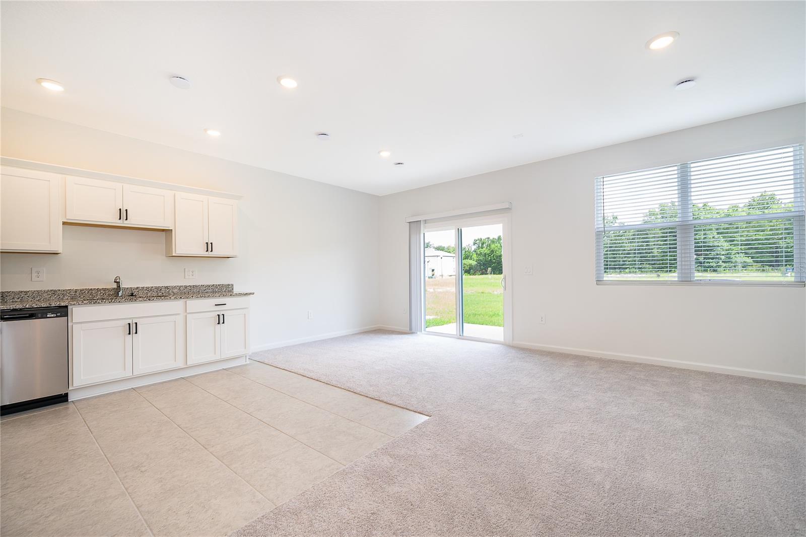 O6419169 Property Photo 13