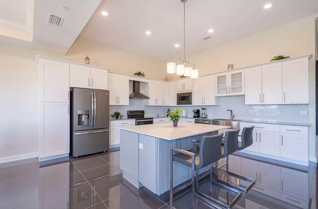 4731 Clock Tower Dr #401 Property Photo 4