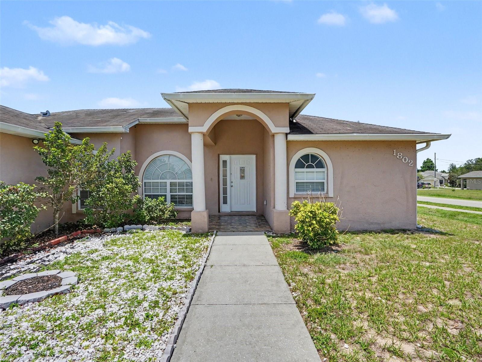 1802 Hudson Ct Property Photo 3