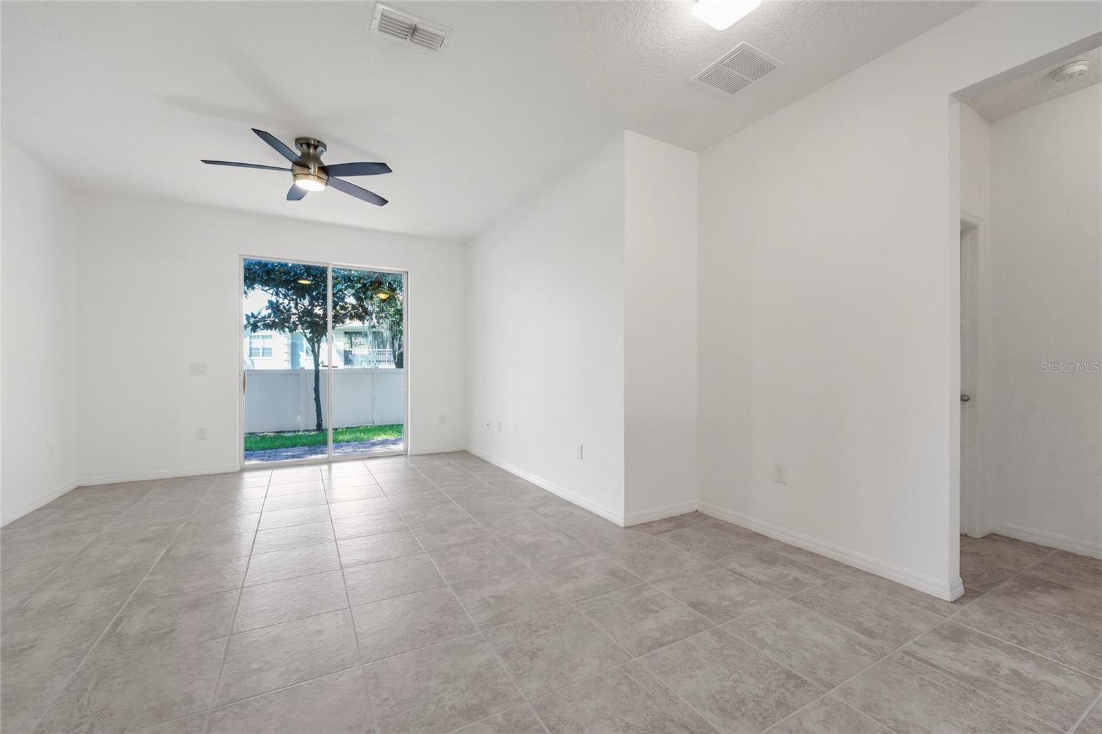 4824 Poolside Dr Property Photo 8