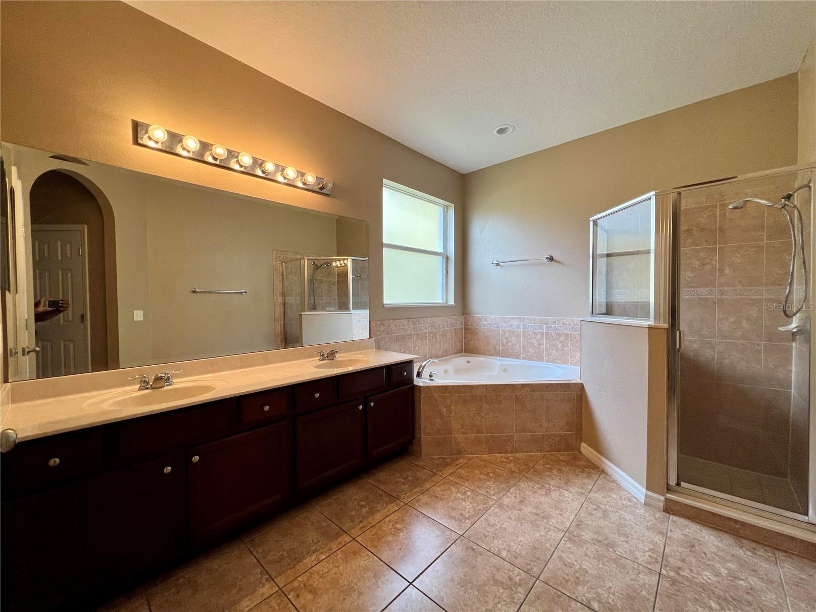 365 James Cir Property Photo 12