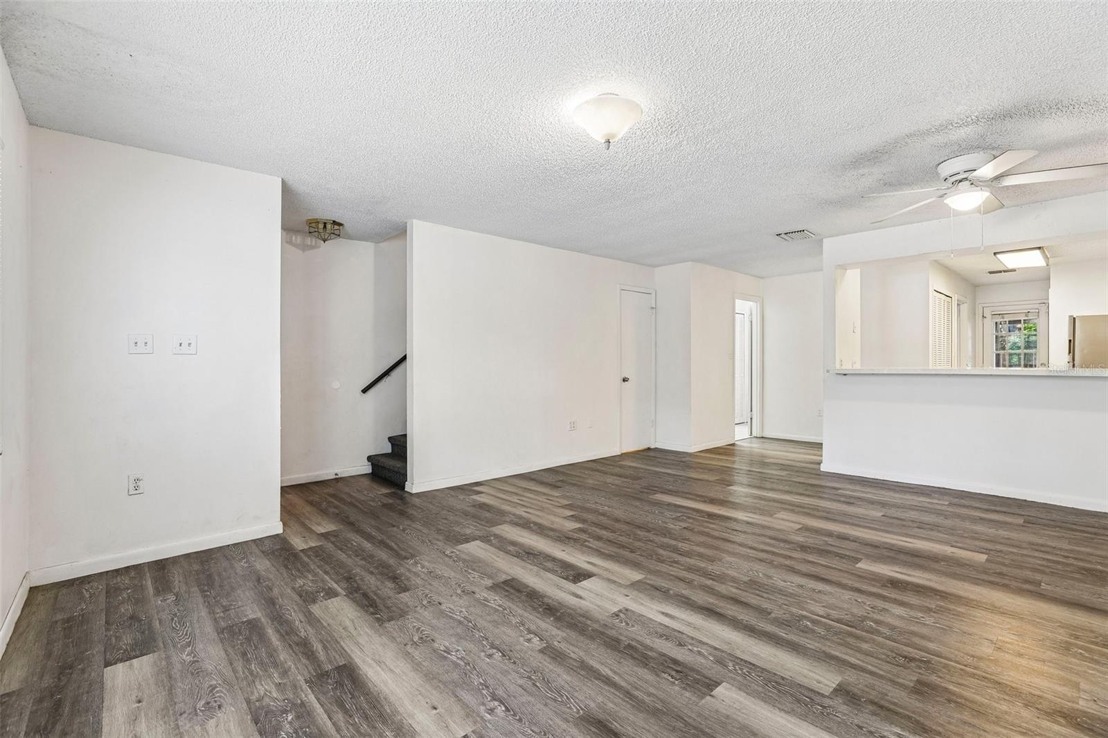 904 Sumter St Property Photo 4