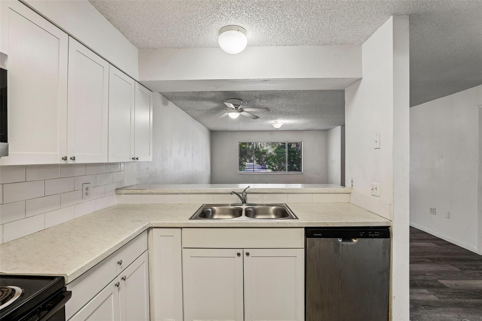 904 Sumter St Property Photo 9