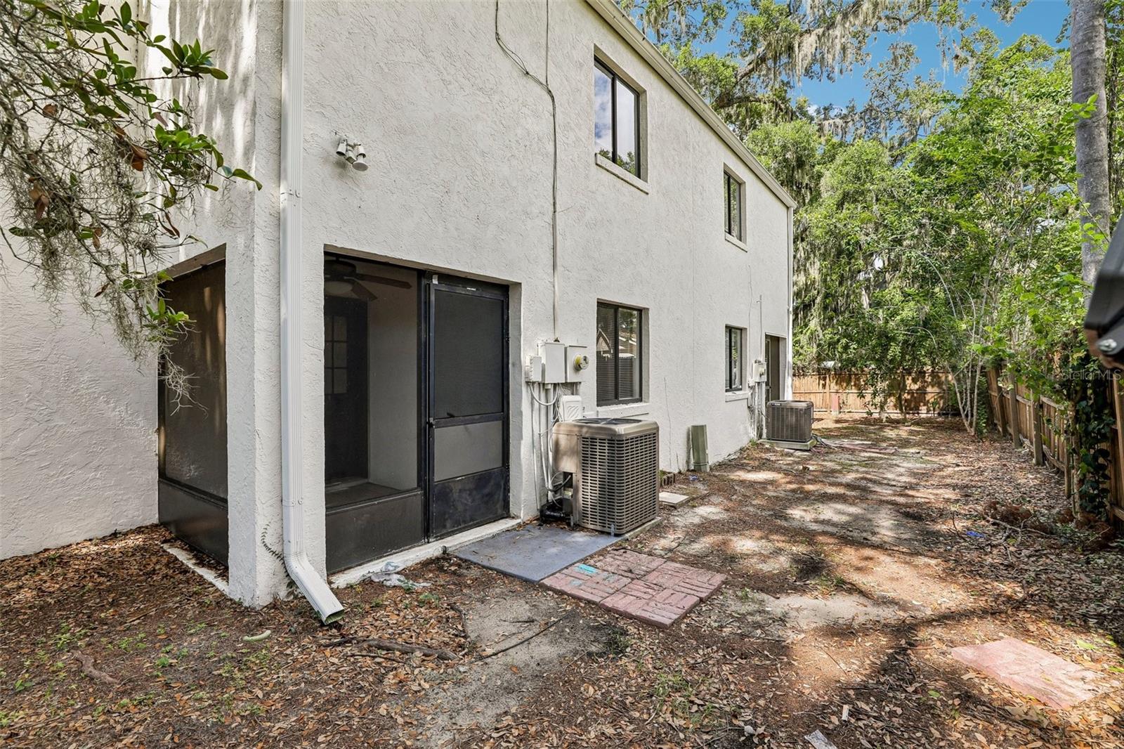 904 Sumter St Property Photo 25
