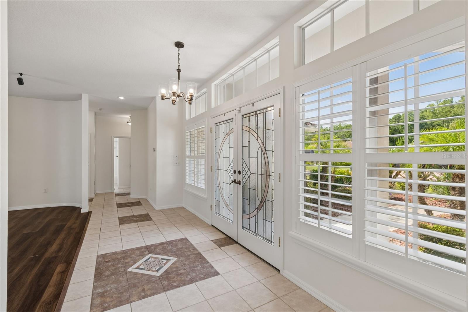 1230 Berkshire Ln Property Photo 10